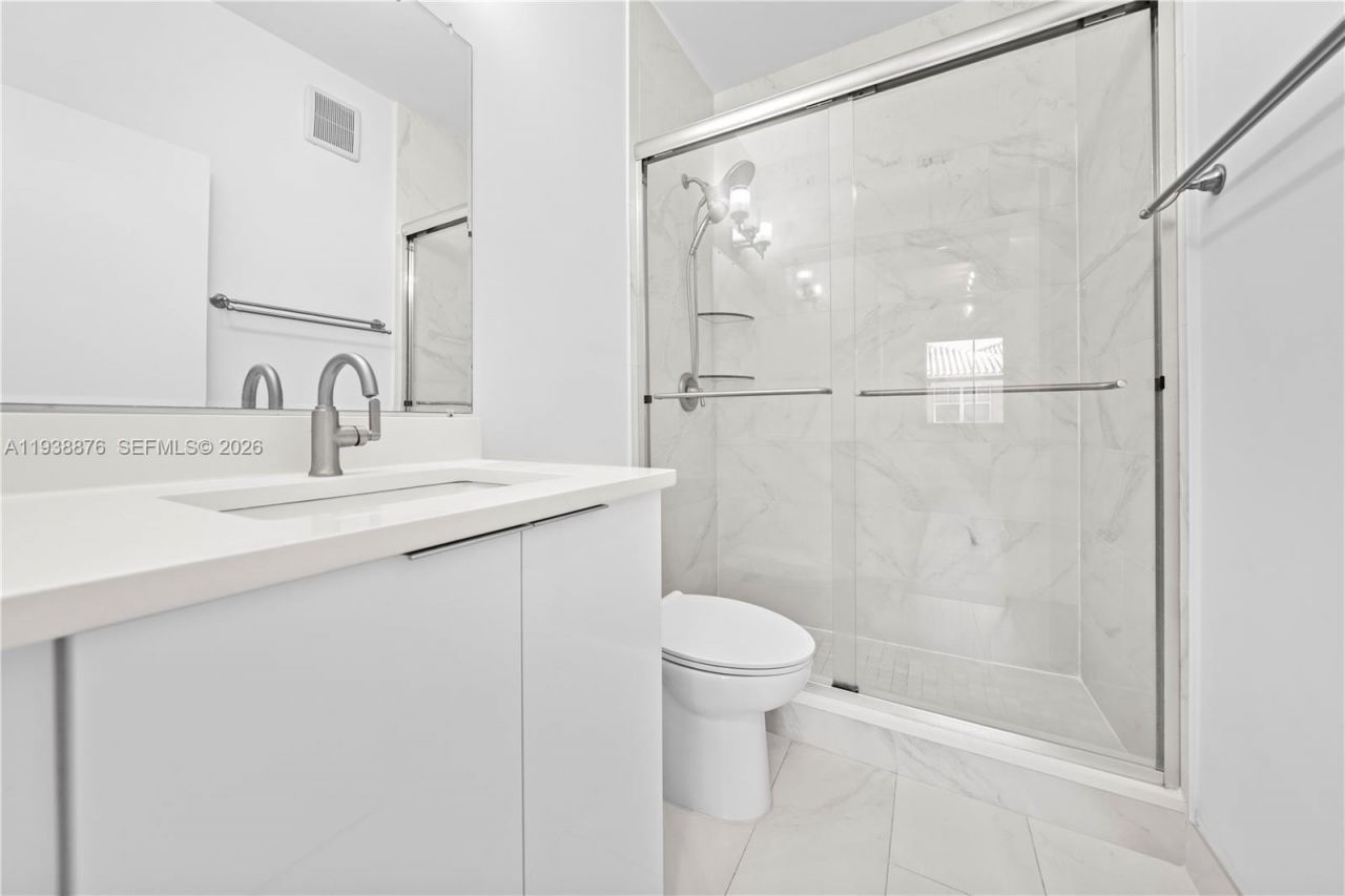 6141 NW 115th Pl, Unit 359, Doral, FL 33178 Photo