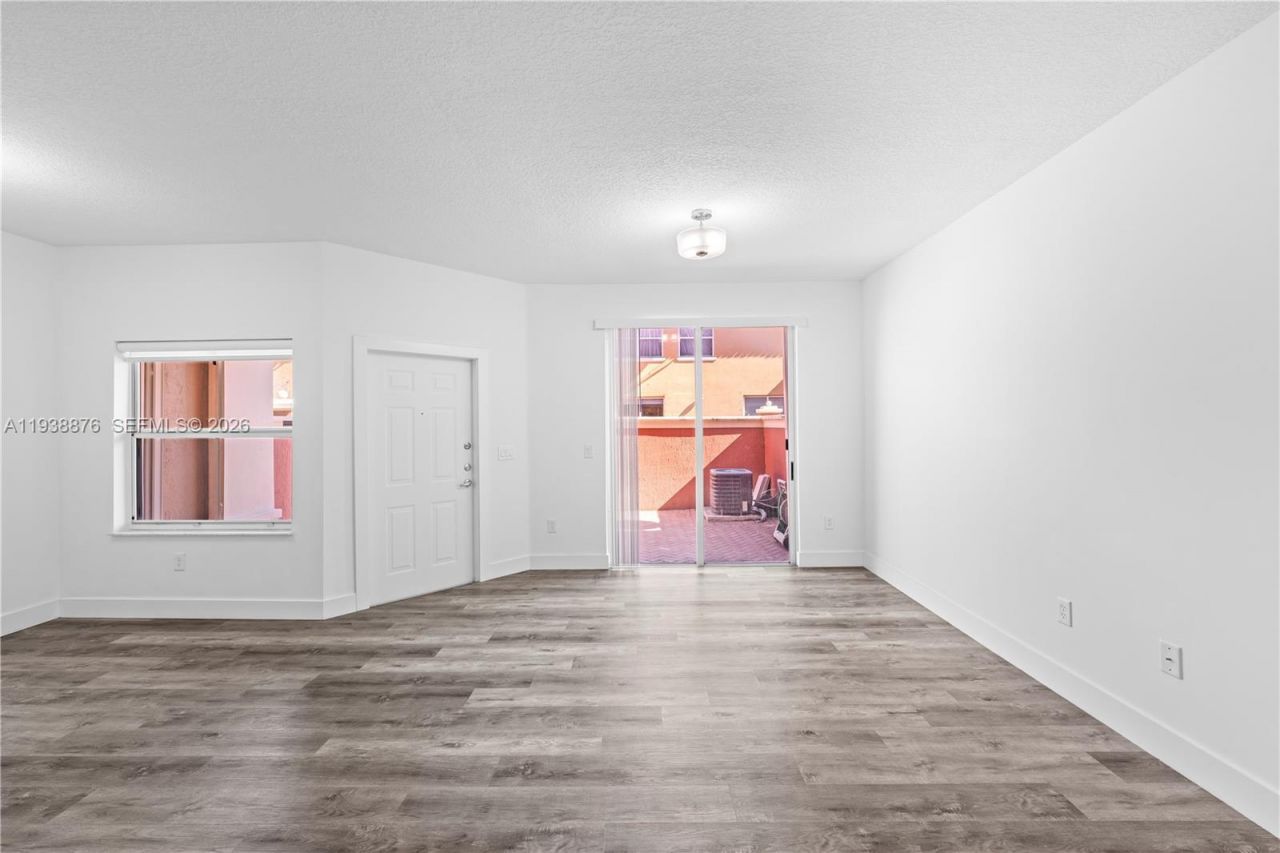 6141 NW 115th Pl, Unit 359, Doral, FL 33178 Photo