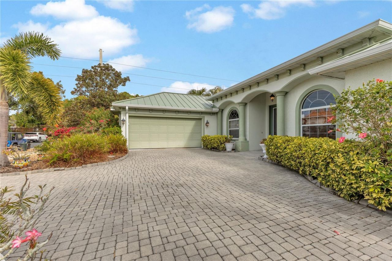 5311 Nathaniel Place, Sarasota, FL 34233 Photo