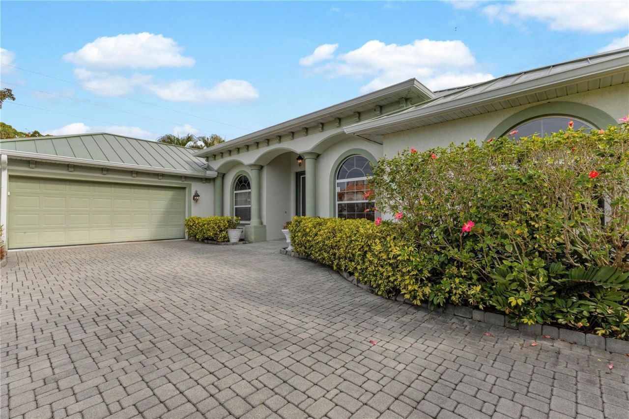 5311 Nathaniel Place, Sarasota, FL 34233 Photo