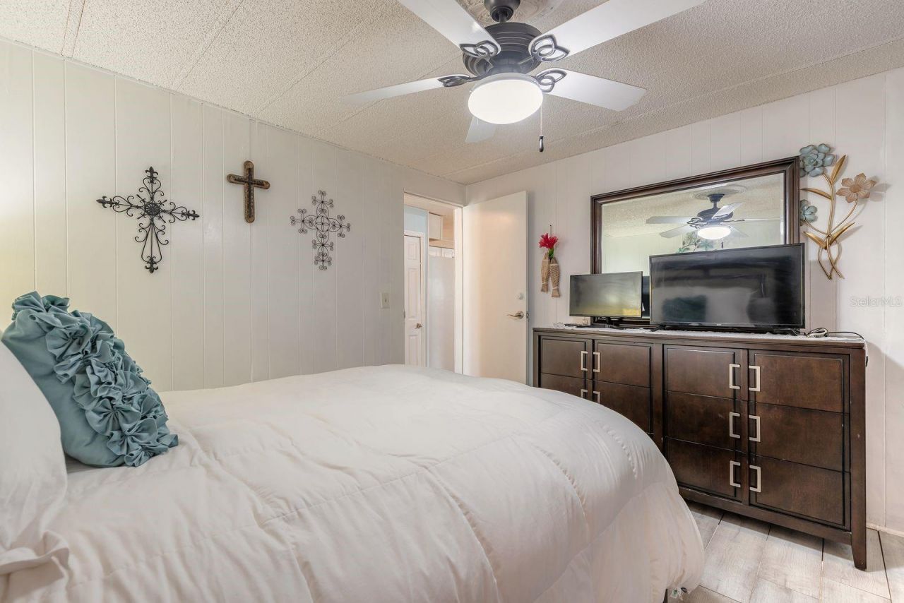 109 Douglas Street, Edgewater, FL 32141 Photo