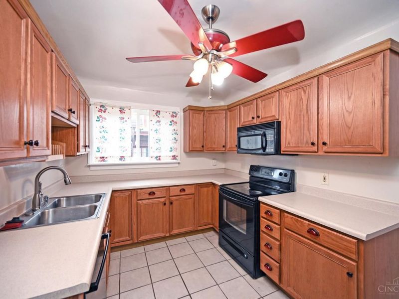 1266 Avon Drive, Cincinnati, OH 45229 Photo 38