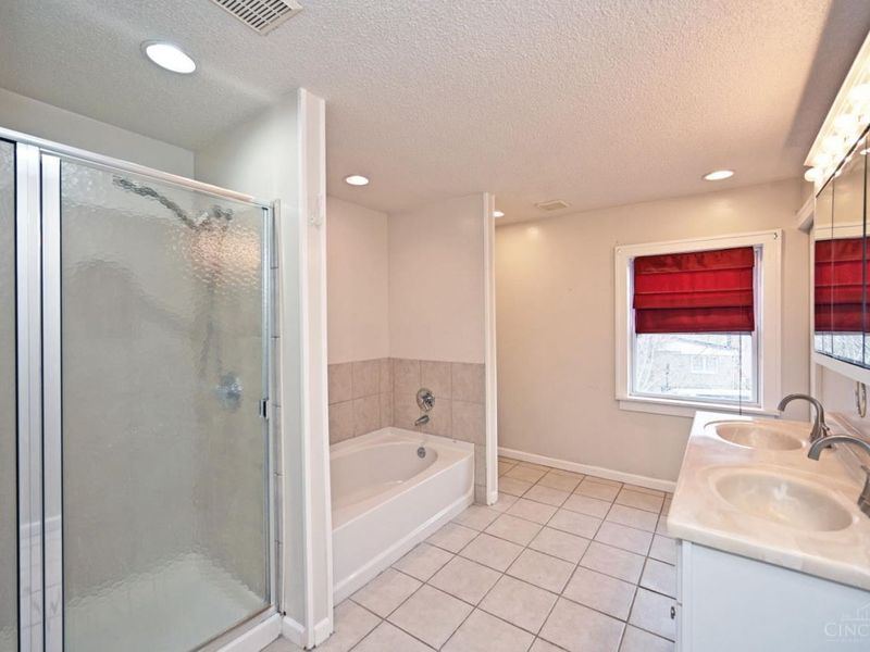 1266 Avon Drive, Cincinnati, OH 45229 Photo 52