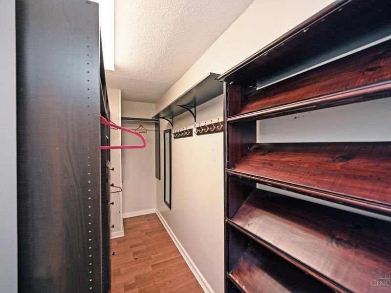 1266 Avon Drive, Cincinnati, OH 45229 Photo 56