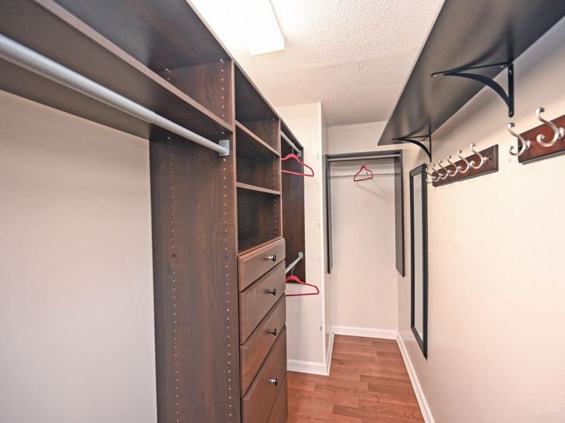 1266 Avon Drive, Cincinnati, OH 45229 Photo 57