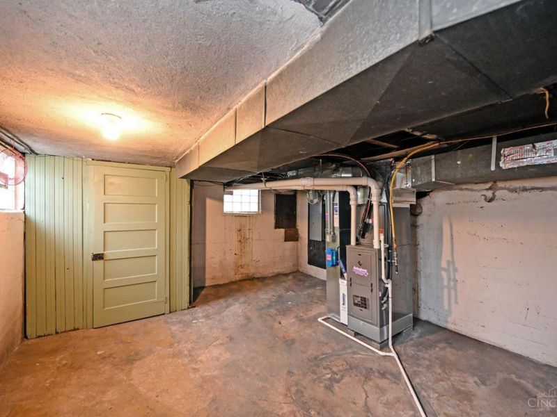 1266 Avon Drive, Cincinnati, OH 45229 Photo 68