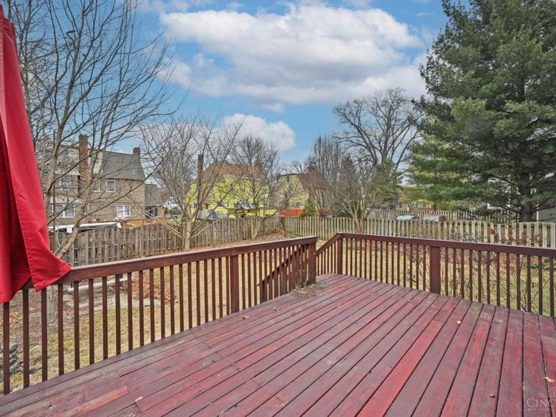 1266 Avon Drive, Cincinnati, OH 45229 Photo 8