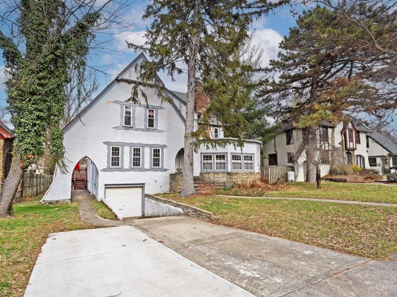 1266 Avon Drive, Cincinnati, OH 45229 Photo 9