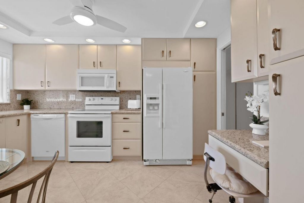 3300 S Ocean Boulevard, Unit 621c, Highland Beach, FL 33487 Photo