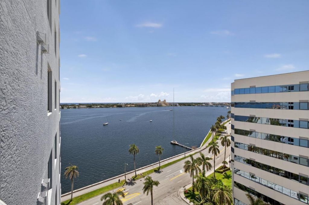 1551 N Flagler 1217 Drive, Unit 1217, West Palm Beach, FL 33401 Photo