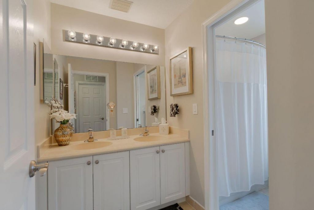 1004 Center Stone Lane, Riviera Beach, FL 33404 Photo