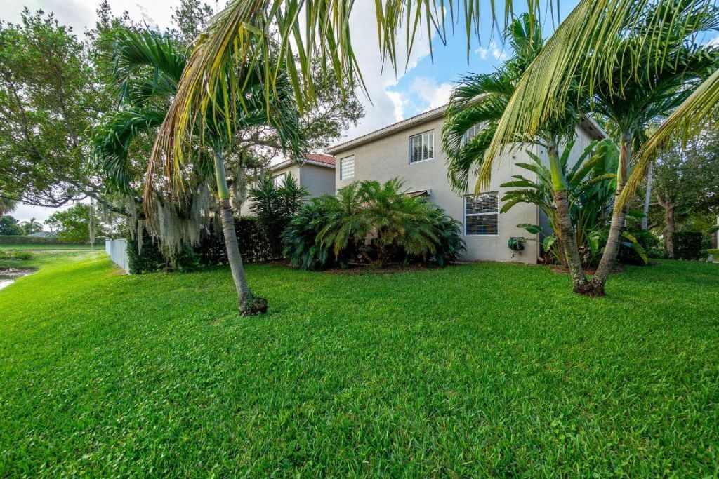 1004 Center Stone Lane, Riviera Beach, FL 33404 Photo