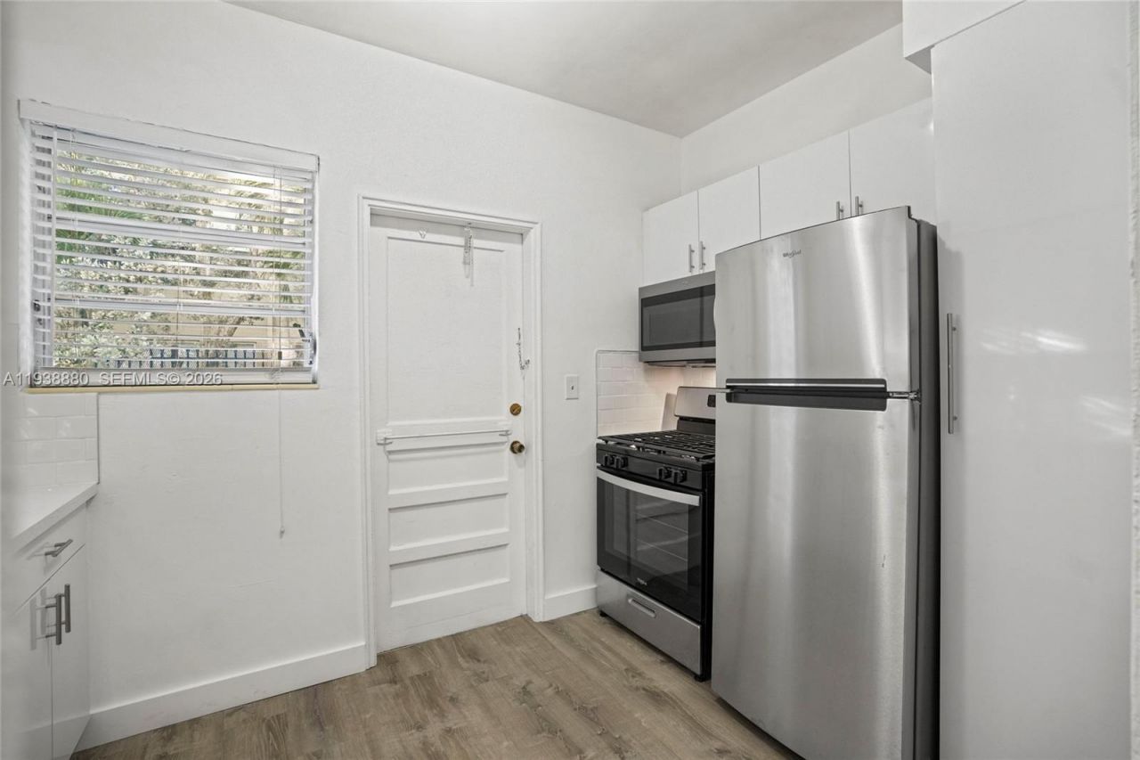 4172 Chase Ave, Unit 3, Miami Beach, FL 33140 Photo