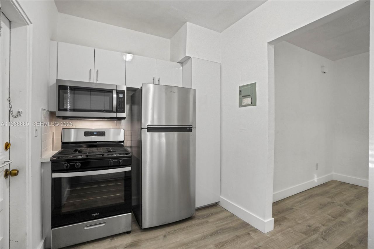 4172 Chase Ave, Unit 3, Miami Beach, FL 33140 Photo