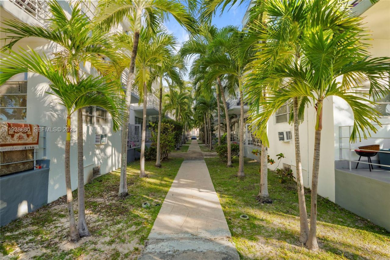 4172 Chase Ave, Unit 3, Miami Beach, FL 33140 Photo