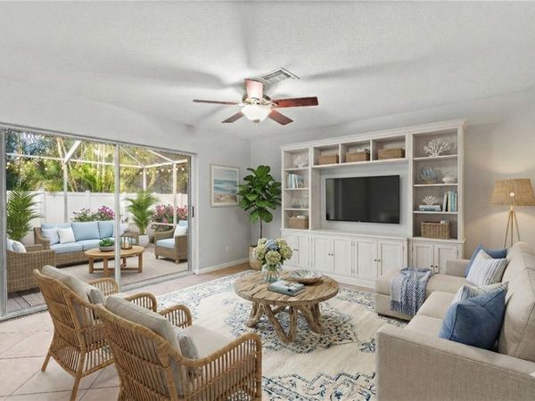 1536 N Lawnwood Circle, Unit 3, Fort Pierce, FL 34950