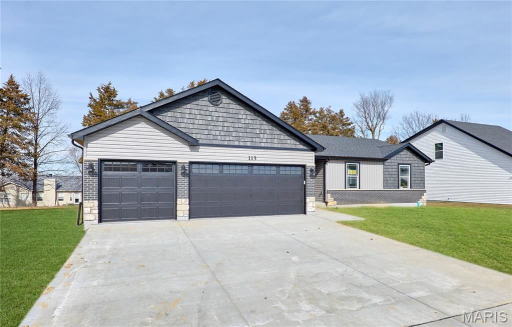 113 Peruque Creek Manor, Wright City, MO 63390 Main Photo