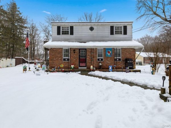 63 Parksville Road, Pleasant Valley, NY 12569