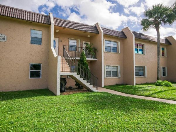 120 Lake Meryl Drive, Unit 117, West Palm Beach, FL 33411