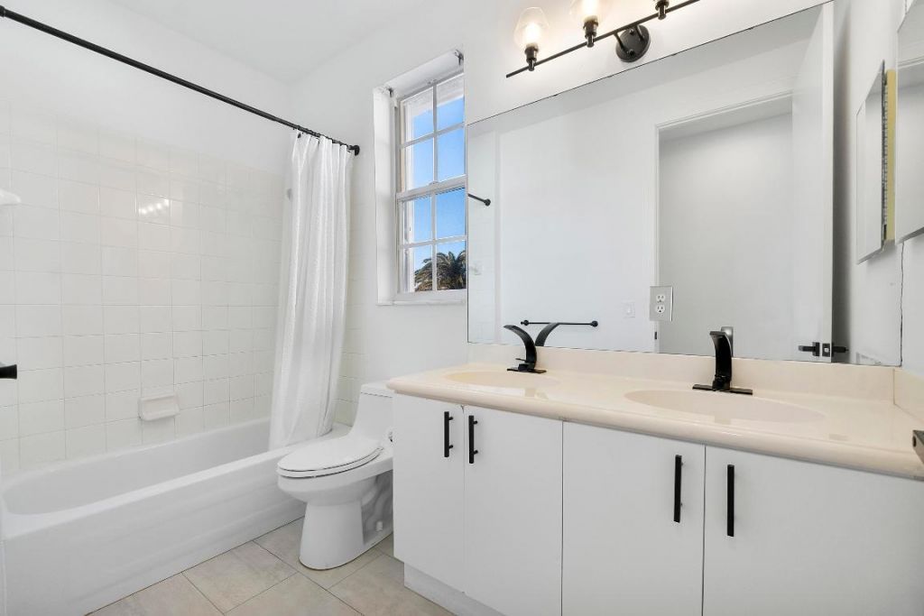 5081 NW 120th Avenue, Coral Springs, FL 33067 Photo