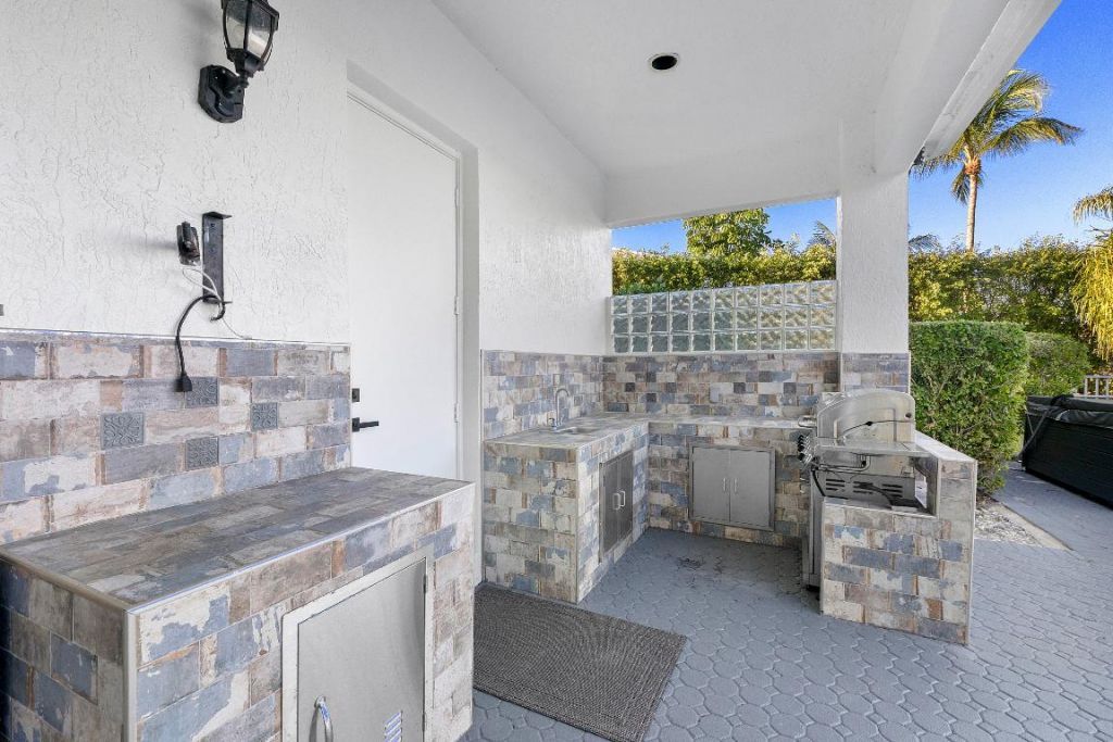 5081 NW 120th Avenue, Coral Springs, FL 33067 Photo