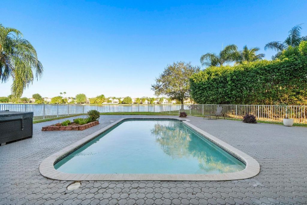 5081 NW 120th Avenue, Coral Springs, FL 33067 Photo