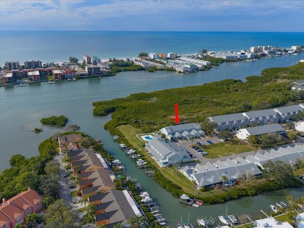 9434 TARA CAY COURT, Unit 25, SEMINOLE, FL 33776