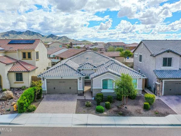 44529 N SONORAN ARROYO Lane, New River, AZ 85087