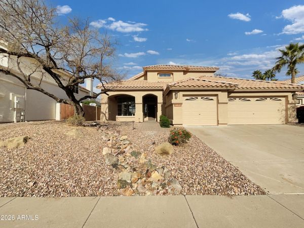 1616 E GLENHAVEN Drive, Phoenix, AZ 85048