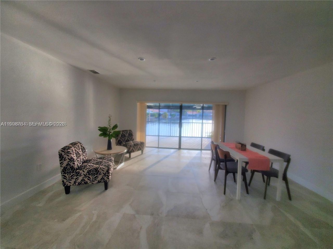 8350 Dundee , Miami Lakes, FL 33016 Photo