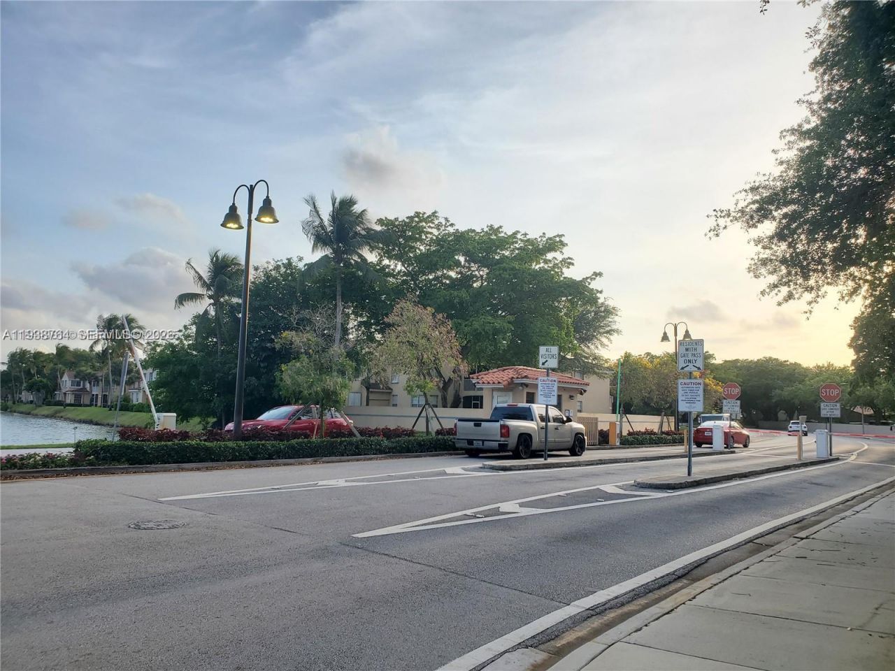 8350 Dundee , Miami Lakes, FL 33016 Photo