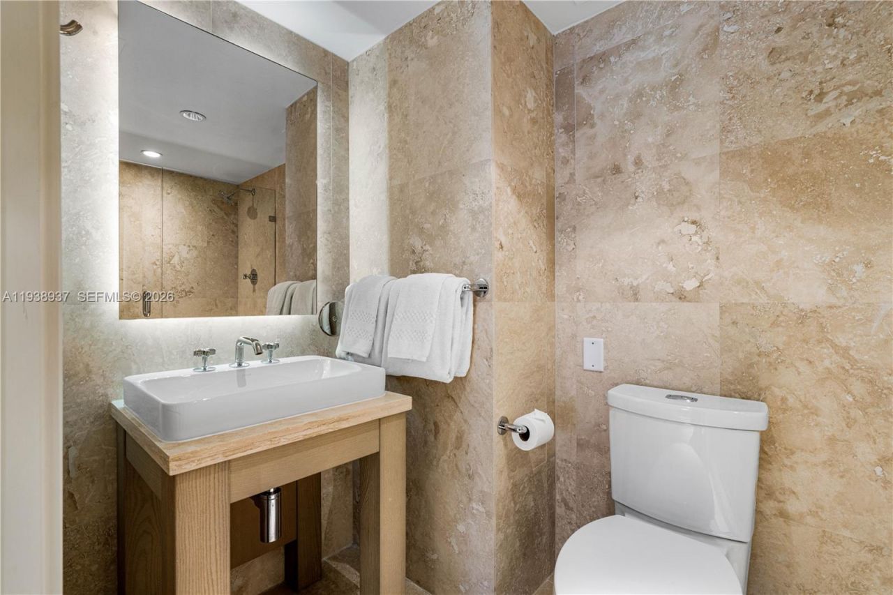 102 24th St , Unit 1115, Miami Beach, FL 33139 Photo