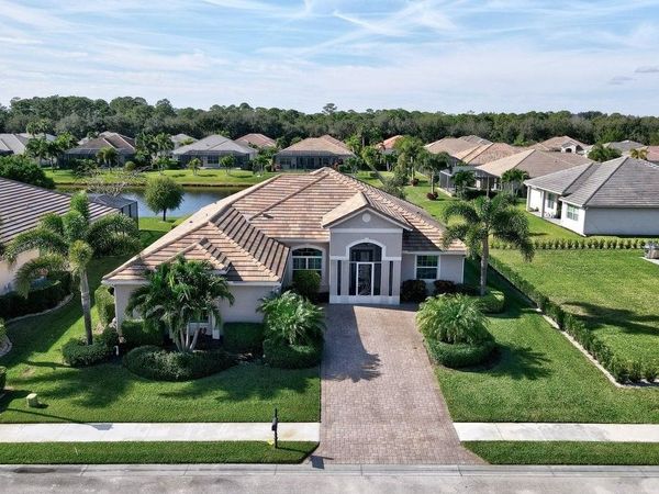 8255 Heather Court, Vero Beach, FL 32967