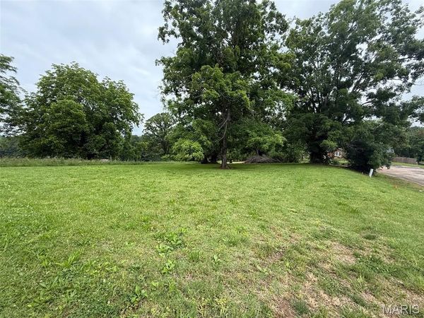 715 High Street, Marble Hill, MO 63764