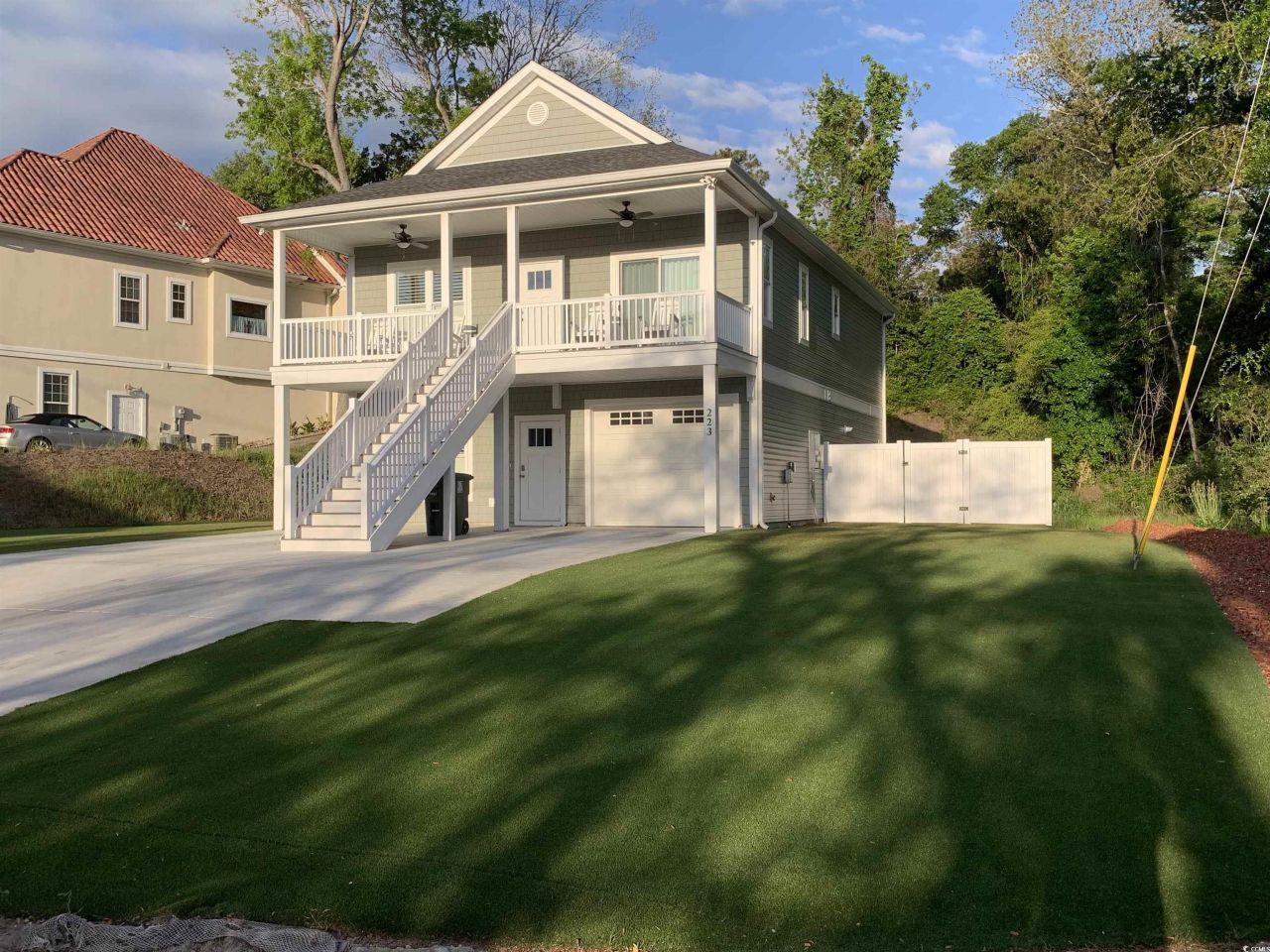 223 S 9th Ave. S, North Myrtle Beach, SC 29582 Main Photo