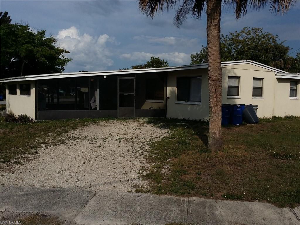 950 Lakeview Dr, North Fort Myers, FL 33903 Photo