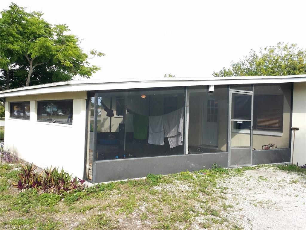 950 Lakeview Dr, North Fort Myers, FL 33903 Photo