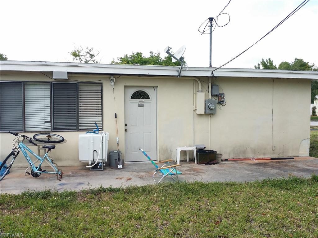 950 Lakeview Dr, North Fort Myers, FL 33903 Photo