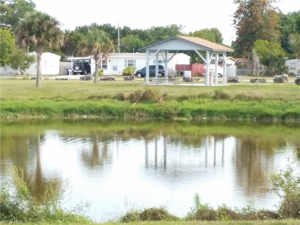 950 Lakeview Dr, North Fort Myers, FL 33903 Photo