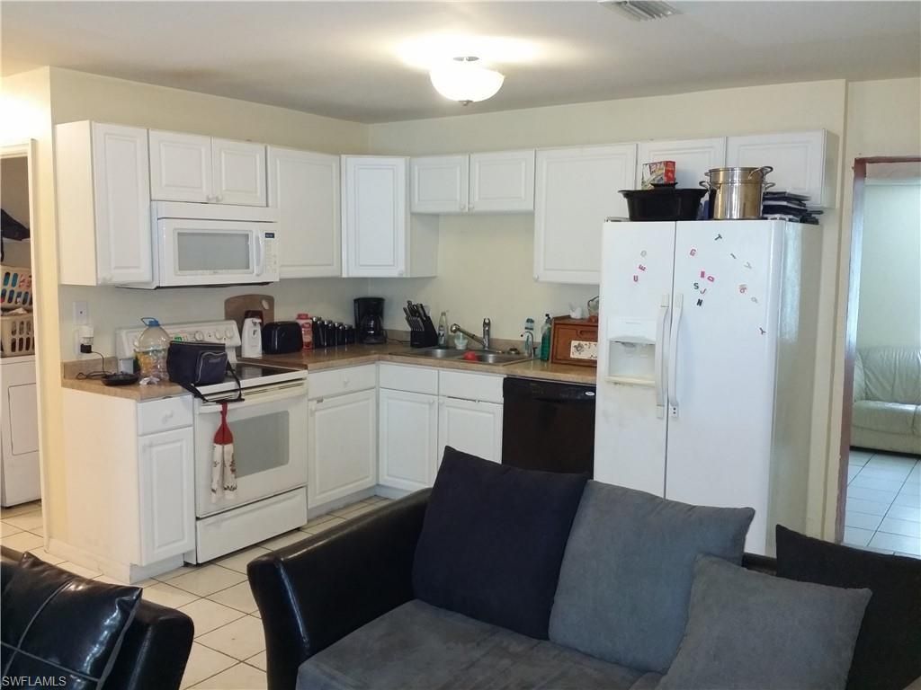 950 Lakeview Dr, North Fort Myers, FL 33903 Photo