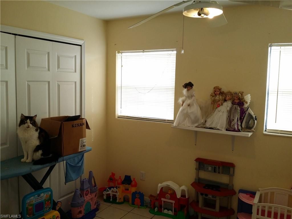 950 Lakeview Dr, North Fort Myers, FL 33903 Photo