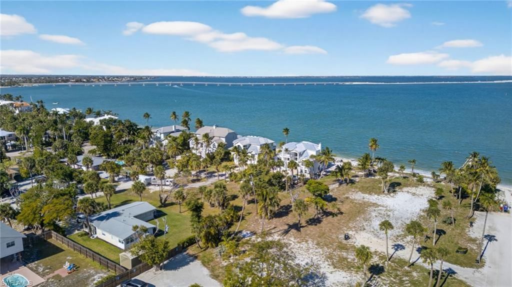 1245 Buttonwood Ln, Sanibel, FL 33957 Photo