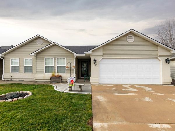 1887 N Buena Vista Ave, Meridian, ID 83646