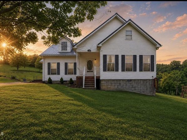 17968 Overlook Dr, Abingdon, VA 24210