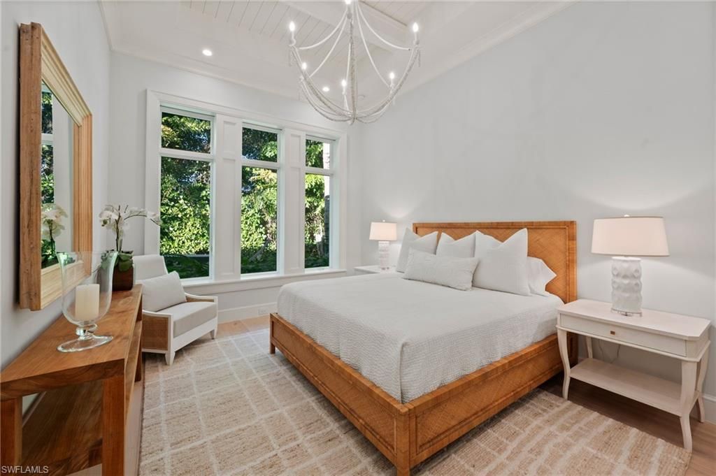 655 Starboard Dr, Naples, FL 34103 Photo