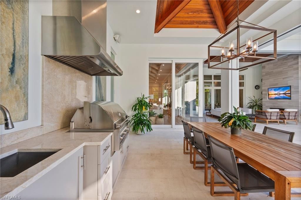 655 Starboard Dr, Naples, FL 34103 Photo