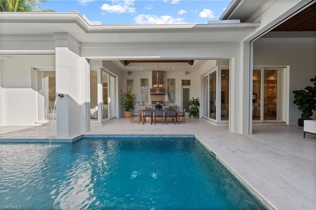 655 Starboard Dr, Naples, FL 34103 Photo