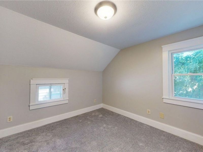 3043 W 105th Street, Cleveland, OH 44111 Photo 9