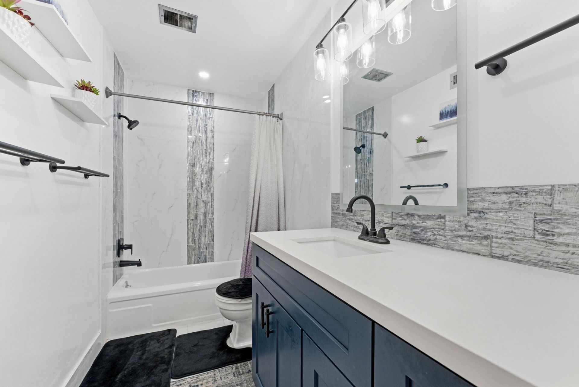 535 Hendricks Isle, Unit 208, Fort Lauderdale, FL 33301 Photo