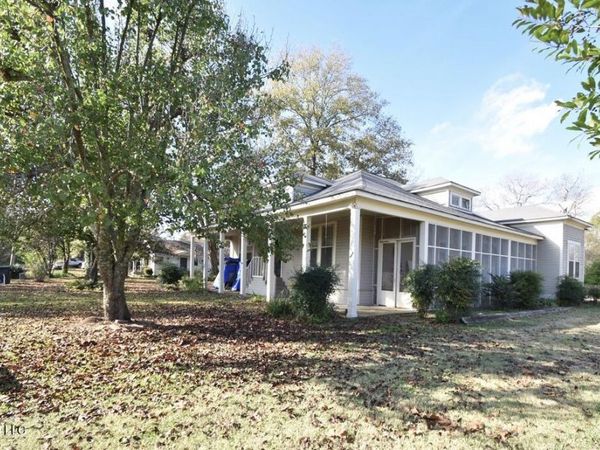 100 W Gleason Street, Schlater, MS 38952
